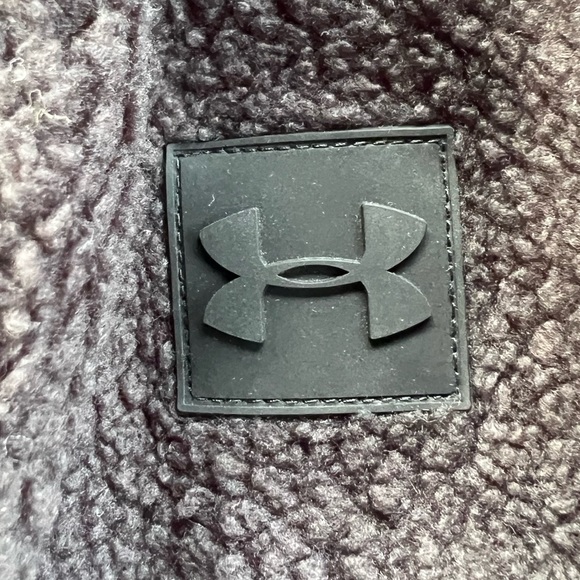 Under Armour Boys 2 Piece Zip Up Sweatshirt and Sherpa Vest - Picture 4 of 6
